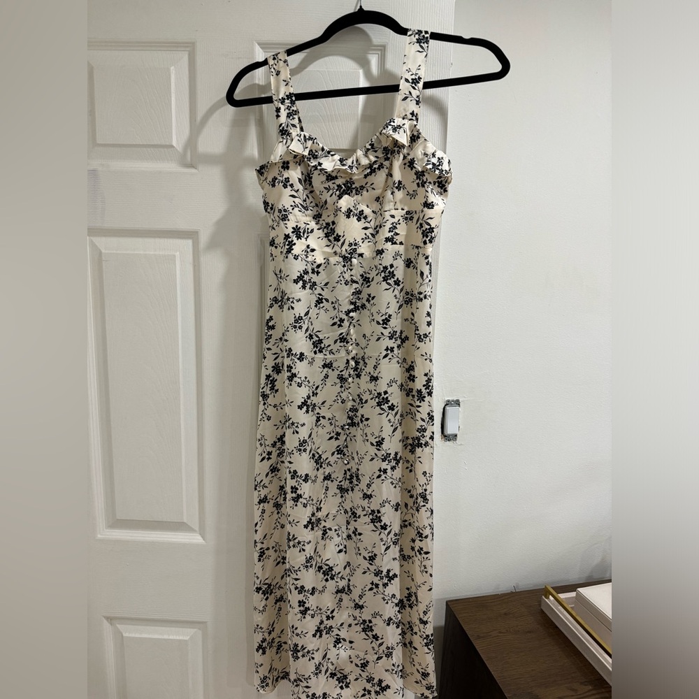 NWOT Zara Black & White Floral Silky Slip Dress With Ruffle and Buttons - Small